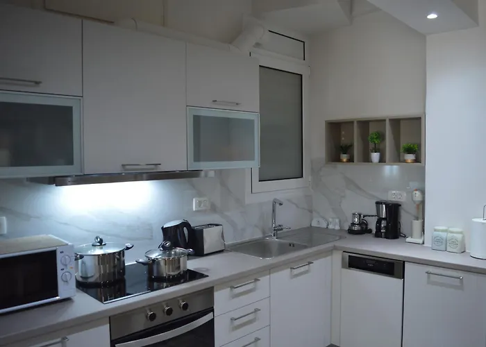 Botonis Bright Spacious Apartment