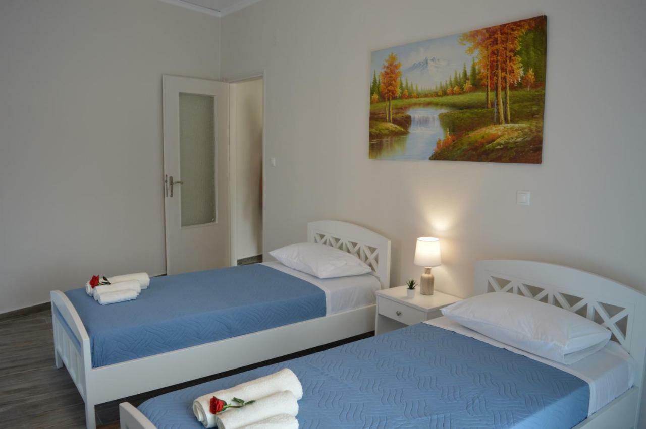 Botonis Bright Spacious דירה